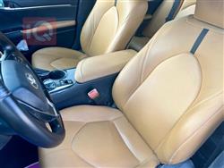 تۆیۆتا کامری